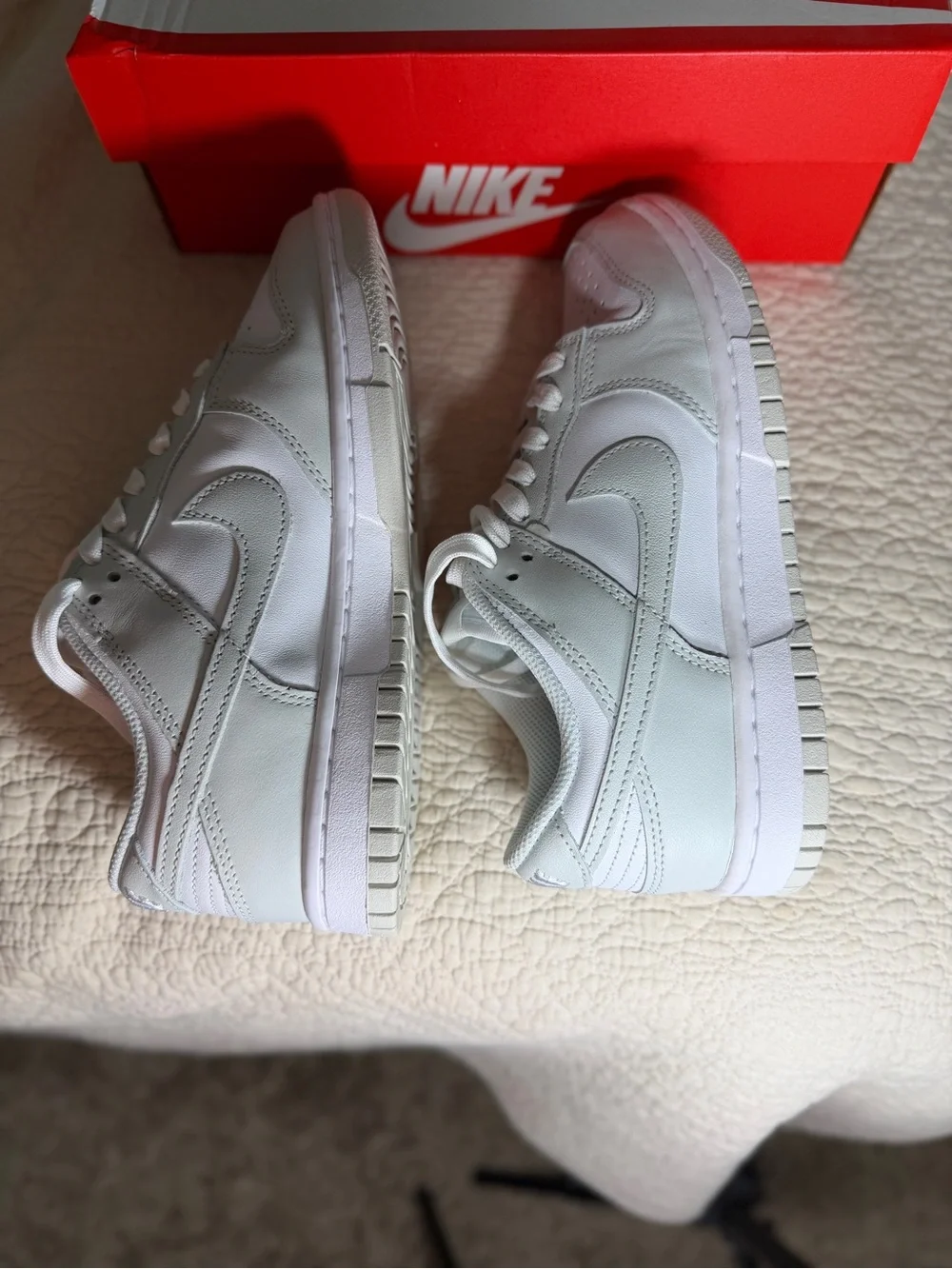 Nike Dunk Low White Photon Dust DD1503-103 Women’s Size 7 Men’s 5.5